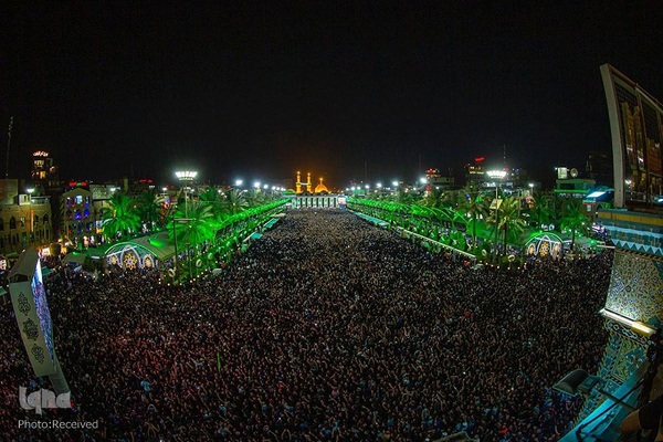 تعویض پرچم حرمین شریفین در کربلا به مناسبت فرارسیدن ماه محرم