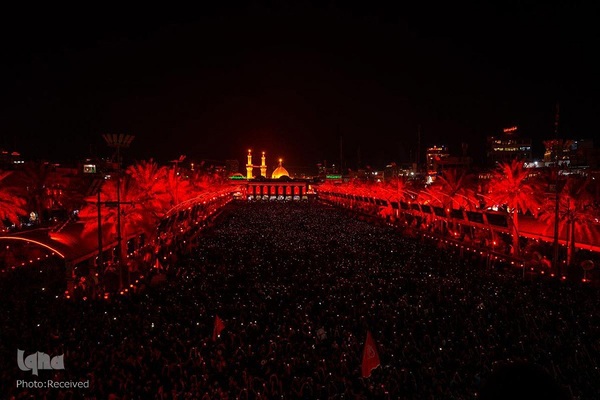 تعویض پرچم حرمین شریفین در کربلا به مناسبت فرارسیدن ماه محرم