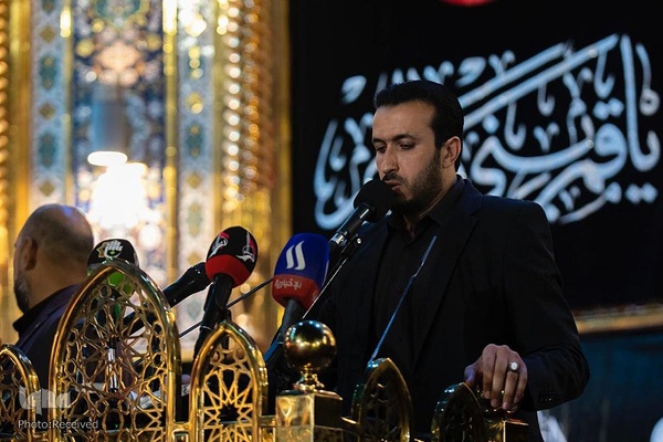 تعویض پرچم حرمین شریفین در کربلا به مناسبت فرارسیدن ماه محرم