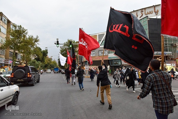 حسینیه ایران؛ بیرق‌کشی بچه هیئتی‌های شیراز
