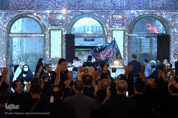 مراسم عزاداری چهارمین شب دهه اول محرم در صحن امام حسین(ع) حرم مطهر حضرت عبدالعظیم حسنی(ع) در شهر ری