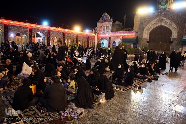 مراسم عزاداری چهارمین شب دهه اول محرم در صحن امام حسین(ع) حرم مطهر حضرت عبدالعظیم حسنی(ع) در شهر ری