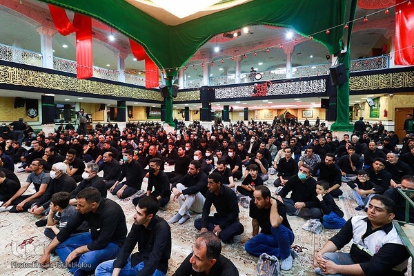 مراسم عزاداری شب چهارم محرم در حسینیه اعظم زنجان‎‎