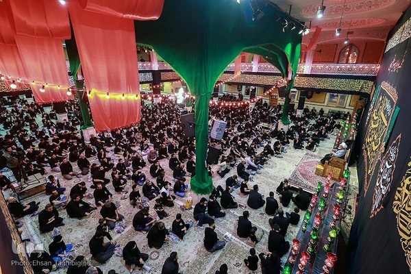 مراسم عزاداری شب چهارم محرم در حسینیه اعظم زنجان‎‎