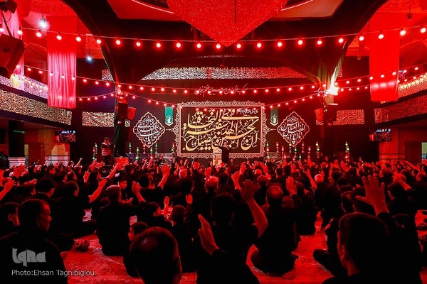 مراسم عزاداری شب چهارم محرم در حسینیه اعظم زنجان‎‎