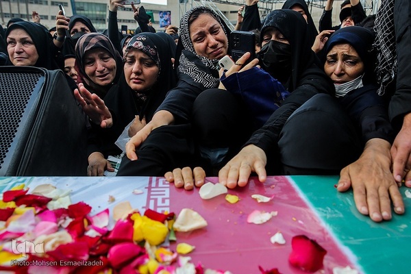 مراسم تشییع پیکرهای مطهر پنج شهید مدافع حرم در مشهد مقدس