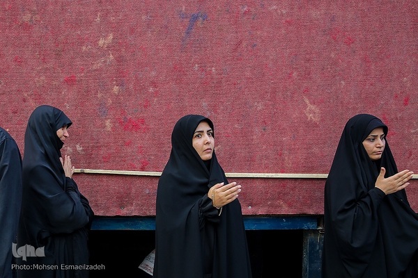 مراسم تشییع پیکرهای مطهر پنج شهید مدافع حرم در مشهد مقدس