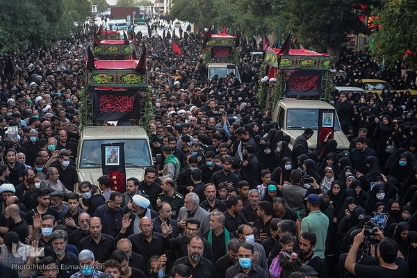 مراسم تشییع پیکرهای مطهر پنج شهید مدافع حرم در مشهد مقدس