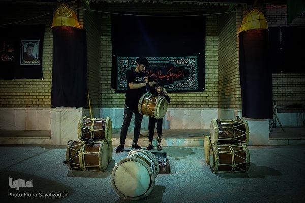 مراسم سینه‌زنی بوشهری در مسجد امام سجاد(ع) اهواز