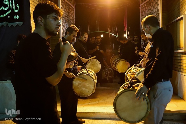 مراسم سینه‌زنی بوشهری در مسجد امام سجاد(ع) اهواز