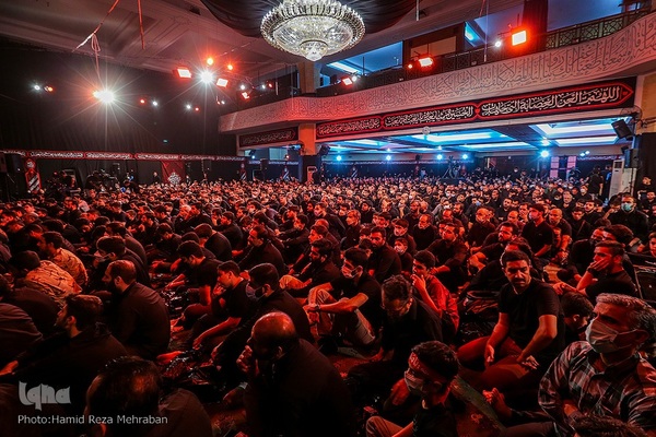 حسینیه ایران؛ پنجمین شب عزاداری در هیئت آیین حسینی