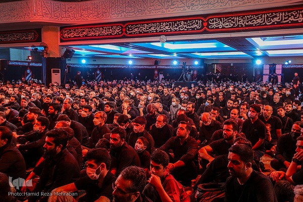 حسینیه ایران؛ پنجمین شب عزاداری در هیئت آیین حسینی
