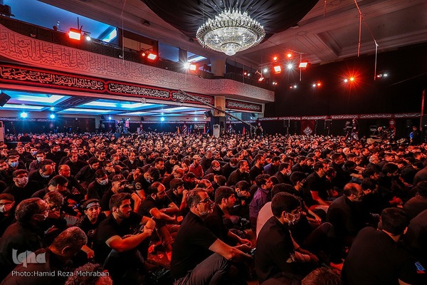 حسینیه ایران؛ پنجمین شب عزاداری در هیئت آیین حسینی