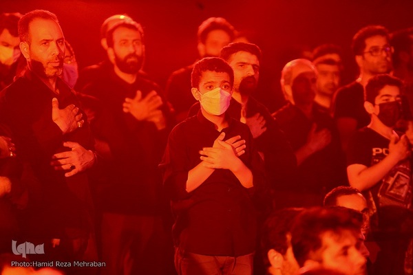 حسینیه ایران؛ پنجمین شب عزاداری در هیئت آیین حسینی