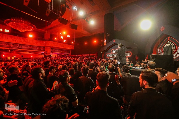 حسینیه ایران؛ پنجمین شب عزاداری در هیئت آیین حسینی