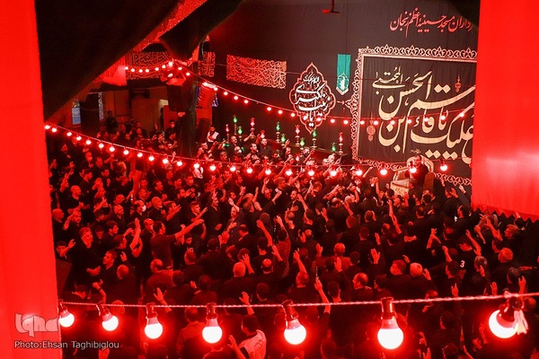 عزاداری شب ششم محرم حسینیه اعظم زنجان‎‎