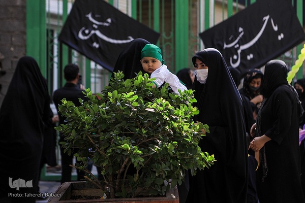 حسینیه ایران؛ سوگواره شیرخوارگان حسینی در مهدیه تهران