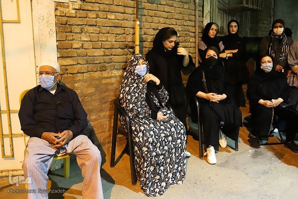 سینی‌گردانی در اهواز به یاد شهید نوجوان کربلا