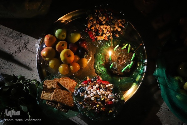 سینی‌گردانی در اهواز به یاد شهید نوجوان کربلا