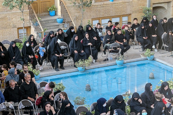 حسینیه ایران؛ مجلس روضه امام حسین(ع) در خانه موزه مدرس