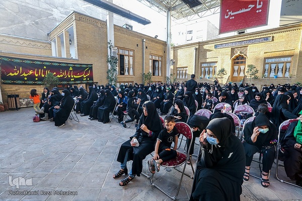حسینیه ایران؛ مجلس روضه امام حسین(ع) در خانه موزه مدرس