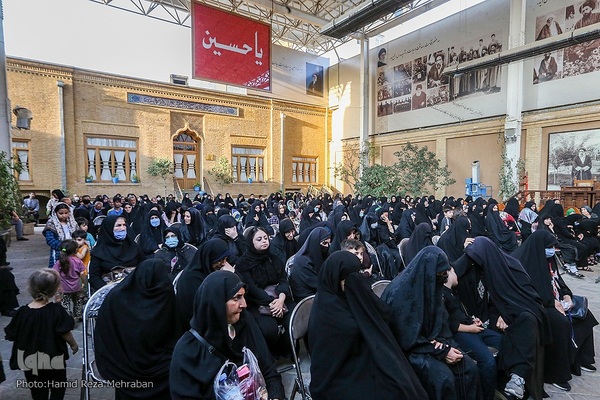 حسینیه ایران؛ مجلس روضه امام حسین(ع) در خانه موزه مدرس