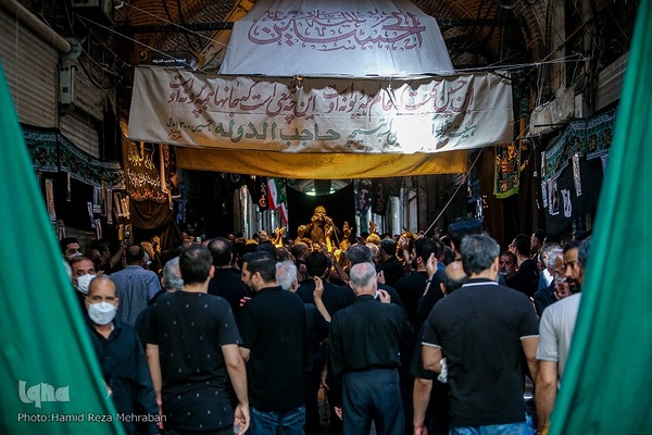 حسینیه ایران؛ عزاداری روز هشتم محرم در بازار تهران