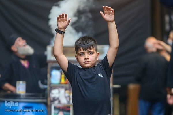 حسینیه ایران؛ عزاداری روز هشتم محرم در بازار تهران