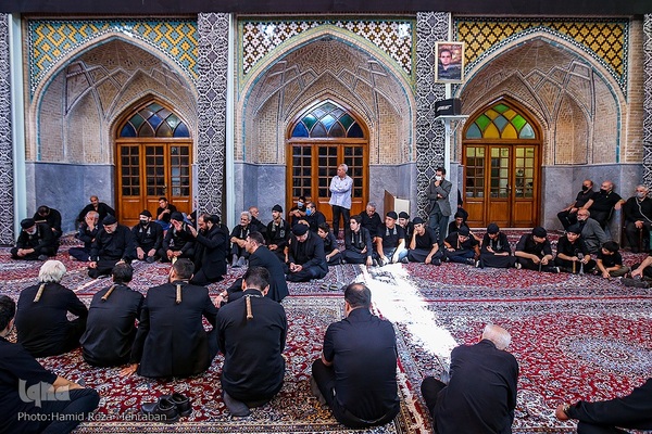 حسینیه ایران؛ عزاداری روز هشتم محرم در بازار تهران