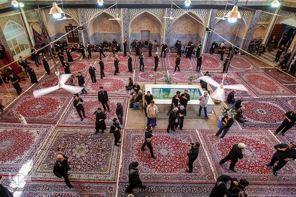 حسینیه ایران؛ عزاداری روز هشتم محرم در بازار تهران