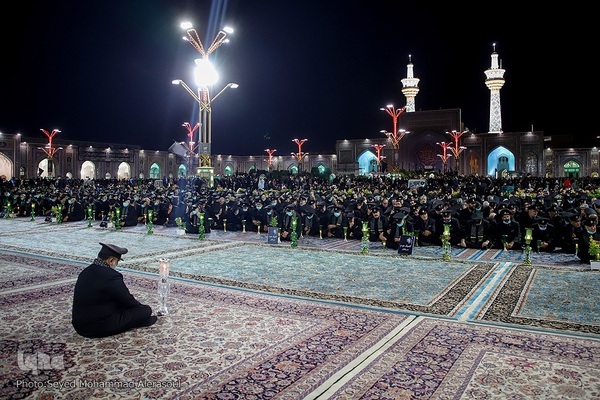 حسینیه ایران؛ مراسم شب عاشورا حسینی در حرم مطهر رضوی