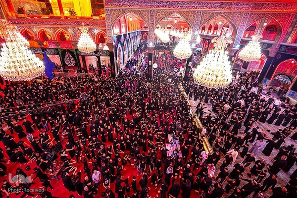 حسینیه ایران؛ مراسم شب عاشورا حسینی در حرم مطهر امام حسین(ع)