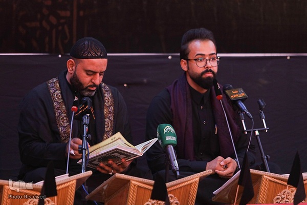 محفل انس با قرآن کریم در شب عاشورا در قرارگاه حسینی