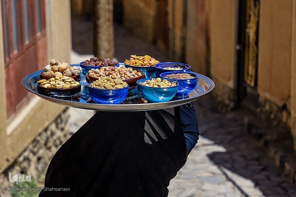 آیین سنتی ۶ امام حسین در شهر بَرزُک کاشان