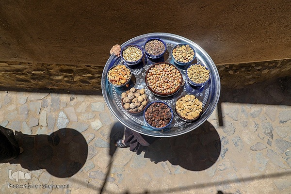 آیین سنتی ۶ امام حسین در شهر بَرزُک کاشان