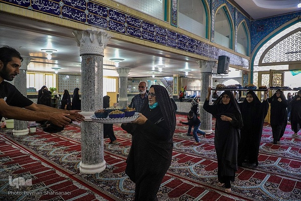 آیین سنتی ۶ امام حسین در شهر بَرزُک کاشان