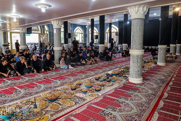آیین سنتی ۶ امام حسین در شهر بَرزُک کاشان