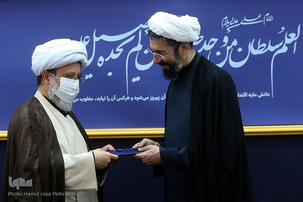 هفتاد و پنجمین نشست شورای هماهنگی فعالیت‌های قرآن و عترت دانشگاه‌های کشور