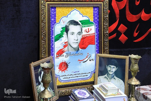 دیدار جامعه قرآنی با خانواده شهیدان مهدی، عبدالله و محمدصادق مداح 