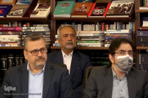 آیین نکوداشت و رونمایی از آثار علامه محمدرضا حکیمی (ره) در موسسه اطلاعات