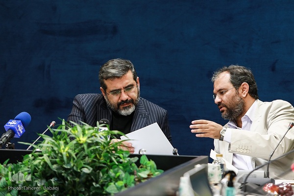 دیدار وزیر ارشاد با جمعی از بانوان پیشکسوت قرآنی