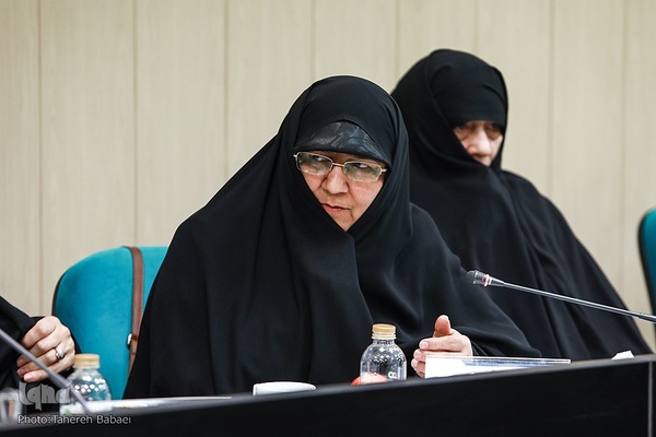 دیدار وزیر ارشاد با جمعی از بانوان پیشکسوت قرآنی