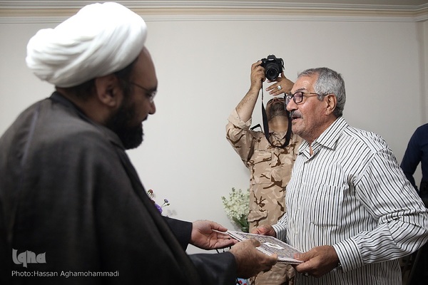 دیدار جامعه قرآنی با خانواده شهید قرآنی «حسن کوهستانی»