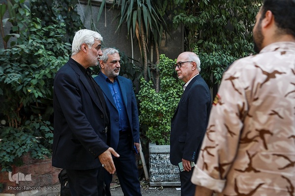 دیدار جامعه قرآنی با خانواده شهید حمید صفاری