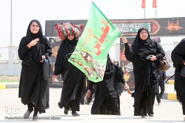 پیاده‌روی زائران اربعین در چذابه