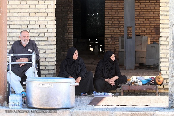 پیاده‌روی زائران اربعین در چذابه