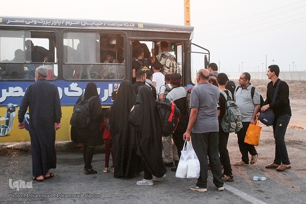 پیاده‌روی زائران اربعین در چذابه