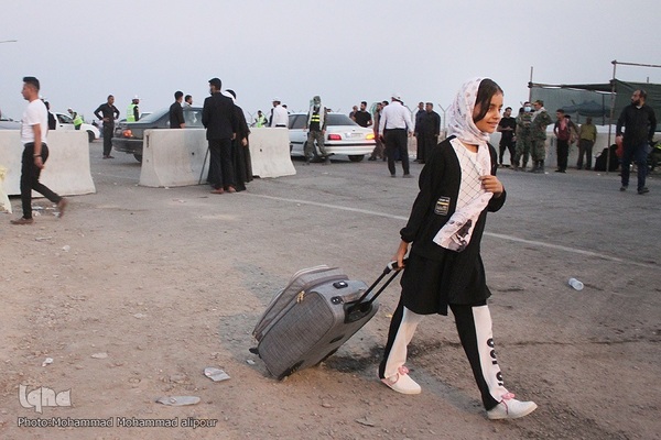 پیاده‌روی زائران اربعین در چذابه