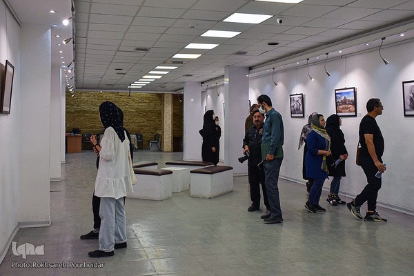 افتتاحیه نمایشگاه عکس «انا من حسین»