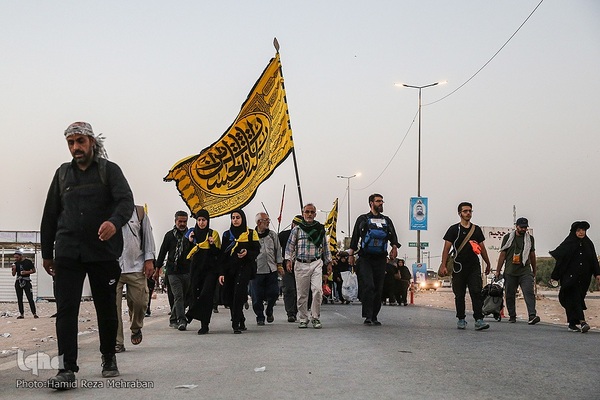 یک قدم تا اربعین؛ عشاق الحسین(ع) در طریق کربلا(۵)